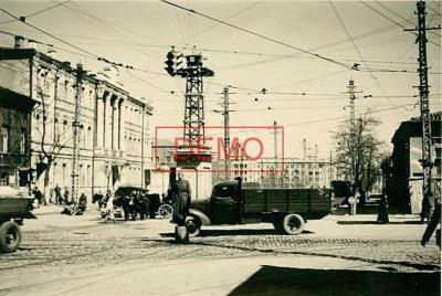 Прикрепленное изображение: Кирова пр-т5в на д №52А (Горисполком) и трансф. ст. от ул Ленина 10.jpg